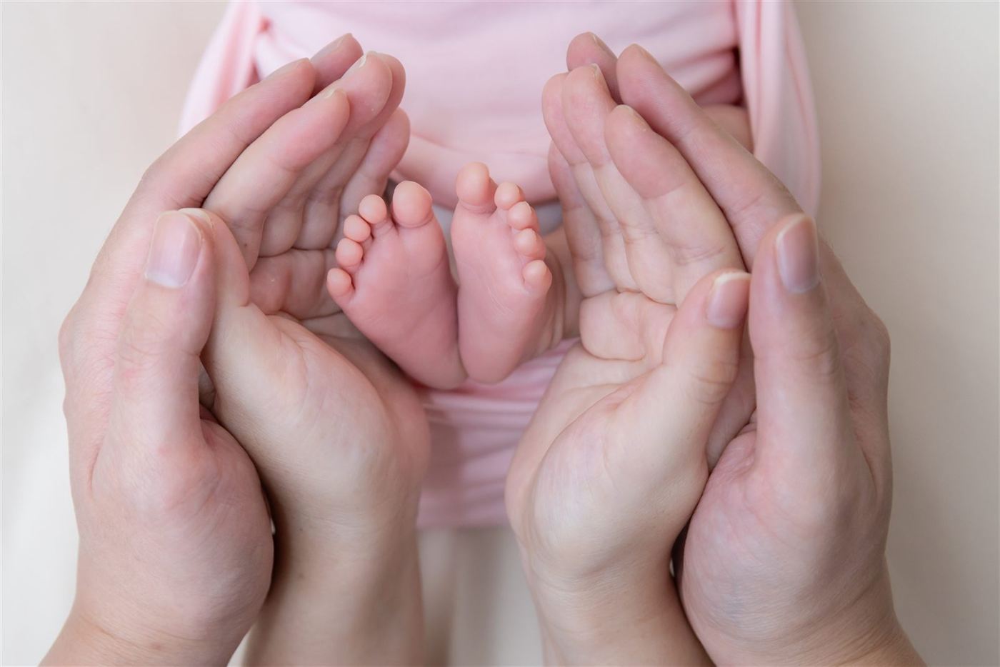 Newborn portrait by studio1935, Singapore