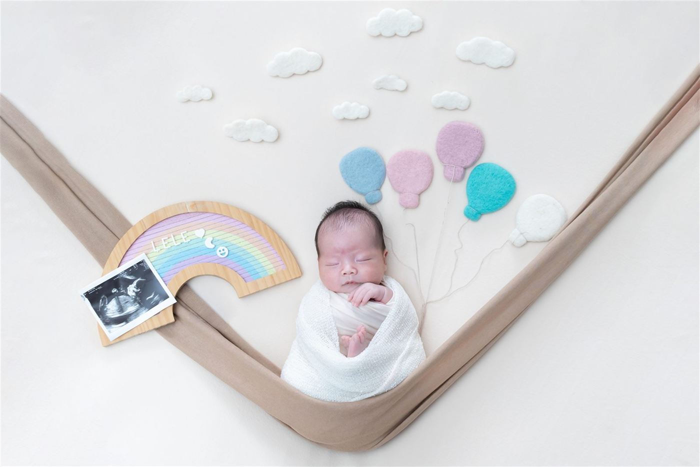 Newborn portrait by studio1935, Singapore