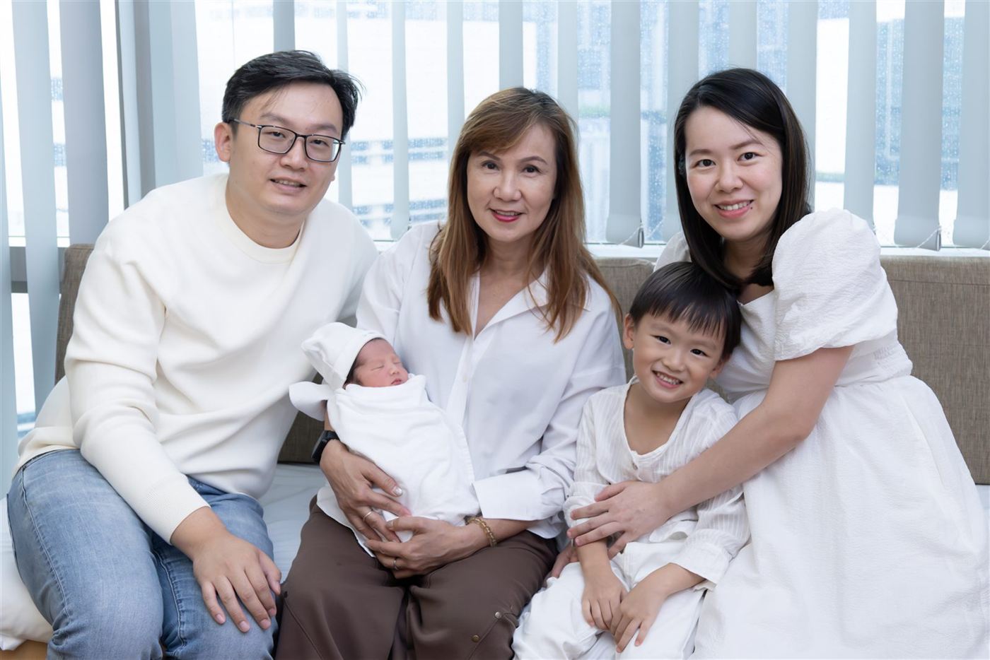 Fresh 48 newborn portrait by studio1935